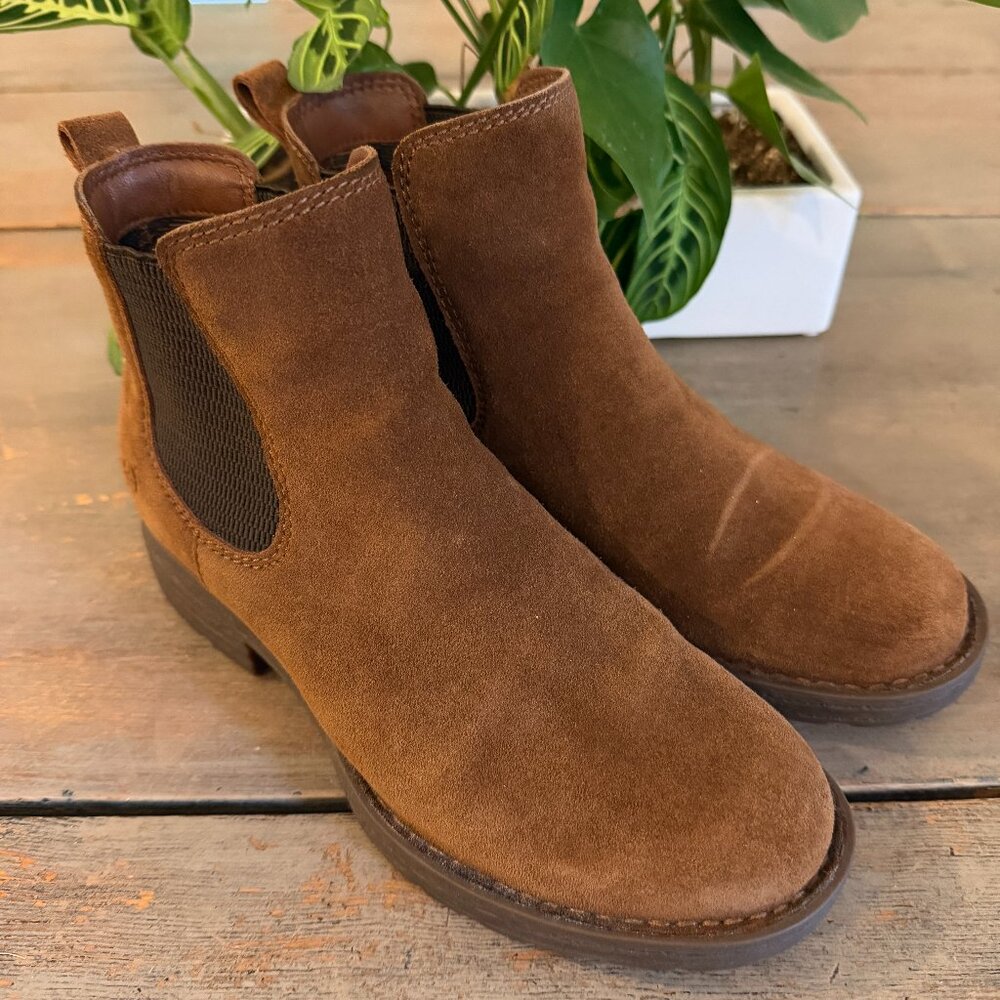Thursday Chelsea Boot Cognac Suede 6